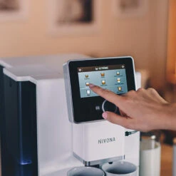 NICR 965 CafeRomatica -Beste Café Geschäft 105381 105381 nivona caferomatica nicr 965 whiteline chrom 4